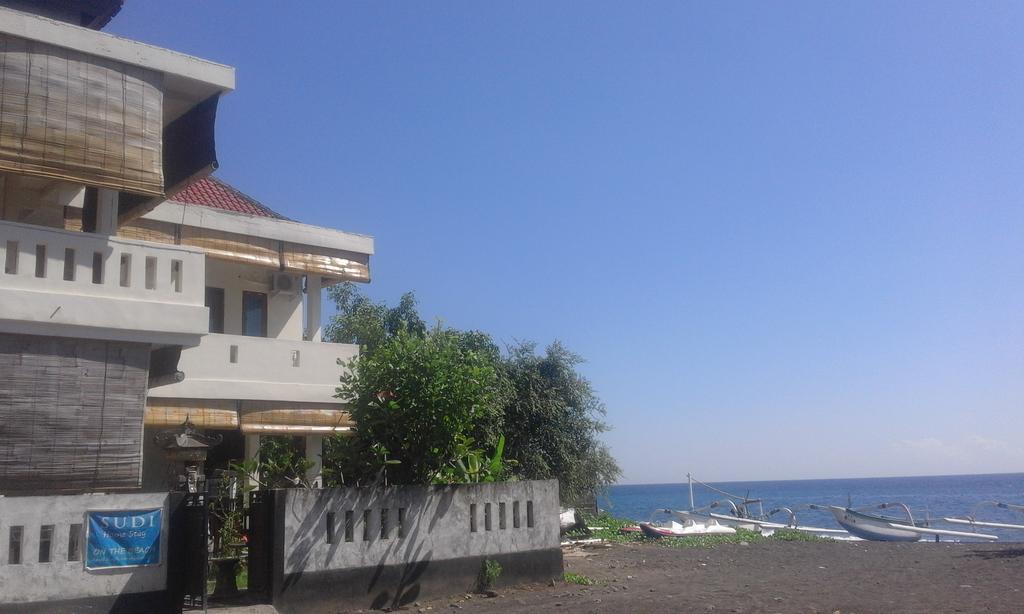 Sudi Homestay Amed Exterior foto